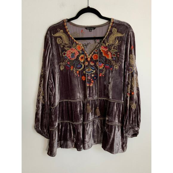 John Mark Velvet Embroidered Top NWT size XL - Picture 3 of 8